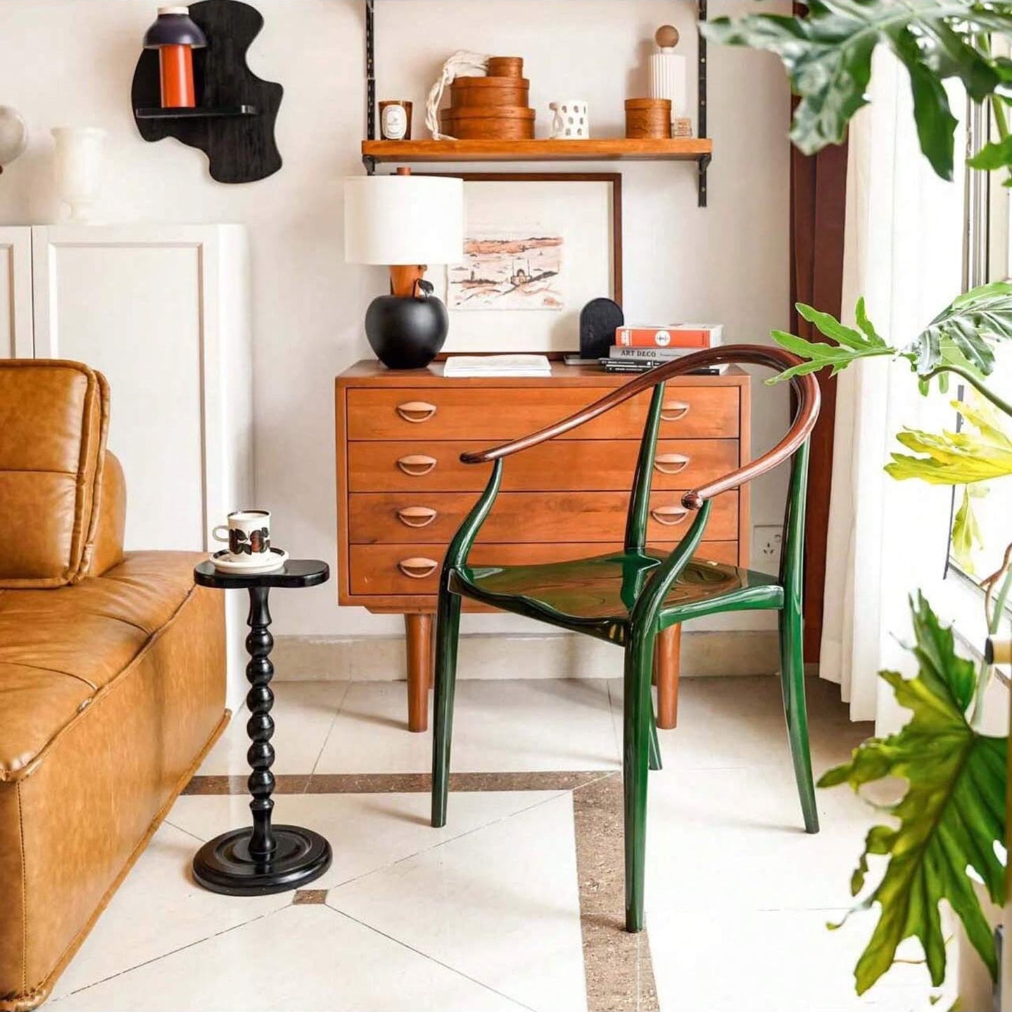 Modern Minimalist Solid Wood Side Table – Unique Shape, Ideal for Sofa or Bedside Use – Movable, Cozy Coffee Corner Table, Perfect for Home Decor and Daily Use.