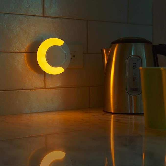 Sleep Aid Amber Night Light Plug in with Dusk to Dawn Sensor, Low Blue LED Promotes melatonin Production and Healthy Sleep, ON-Off-Auto Toggle, 2-Pack