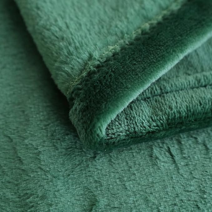 SOCHOW Flannel Fleece Blanket Twin Size, All Season Lightweight Super Soft Cozy Blanket for Bed or Couch, Green(60inch X80'')
